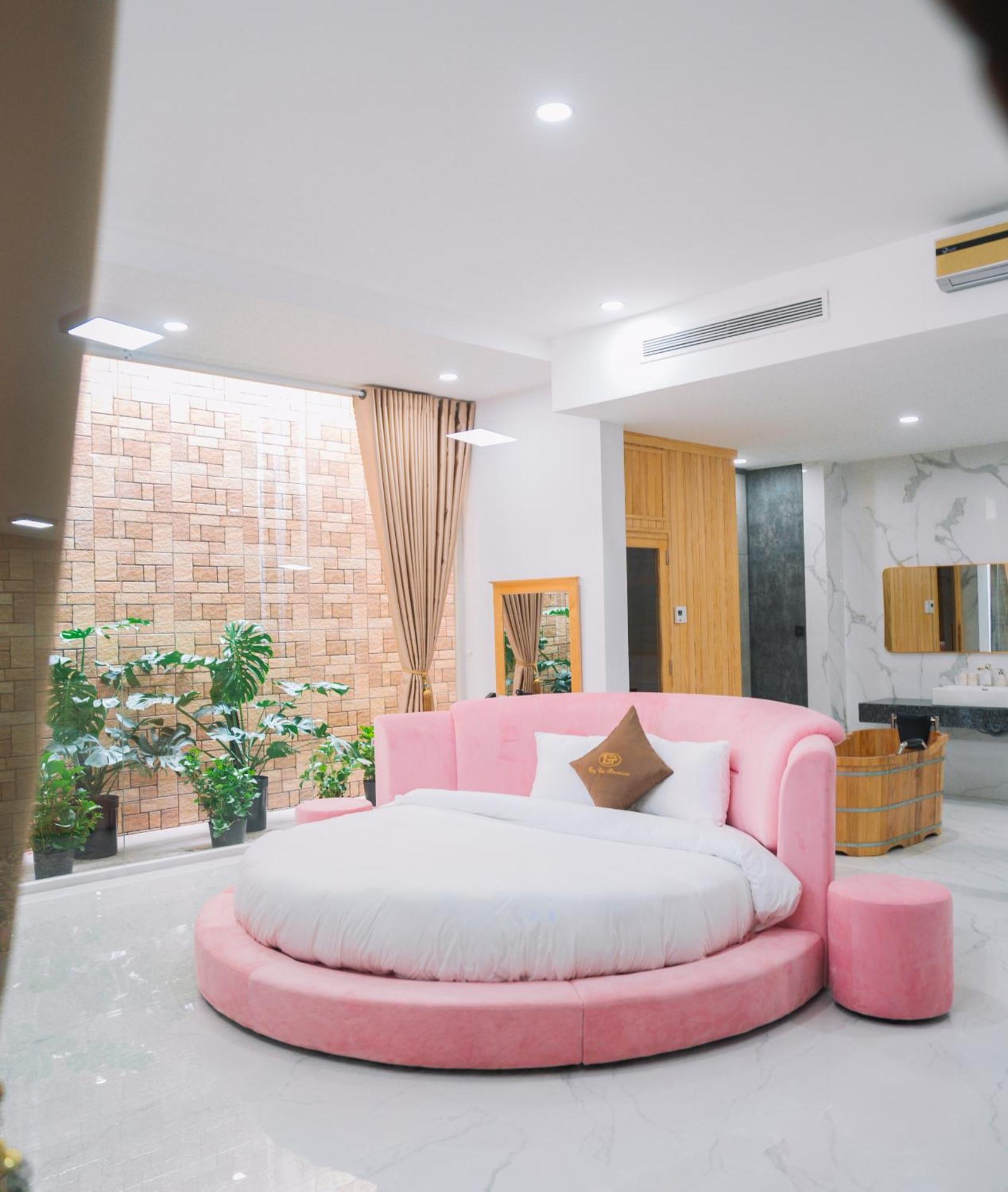 Quy Tai Premium Hotel Далат Экстерьер фото